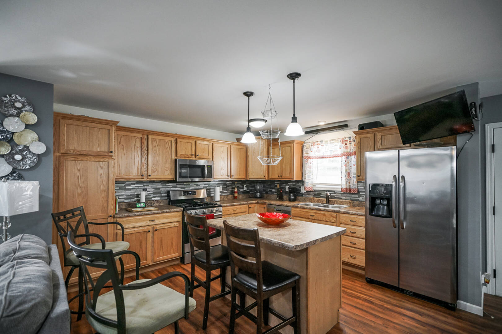 811 E. Behrends Peoria , IL 61603