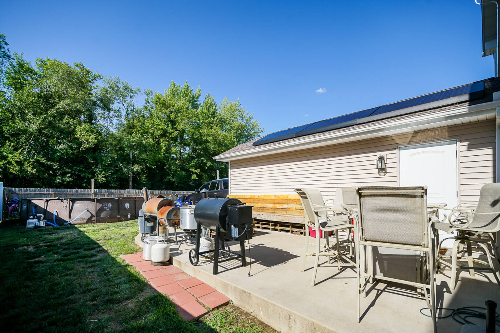 811 E. Behrends Peoria , IL 61603