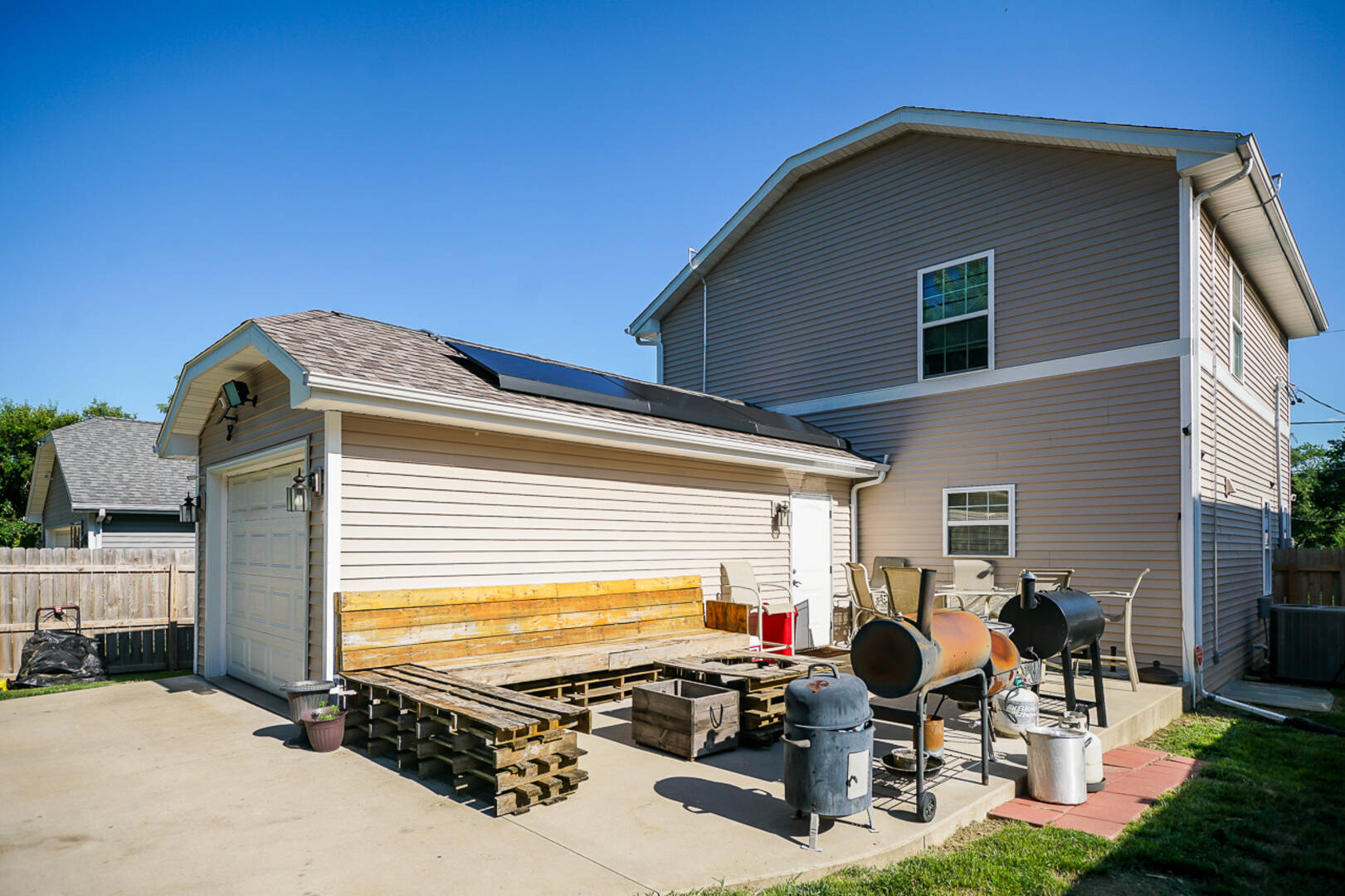 811 E. Behrends Peoria , IL 61603