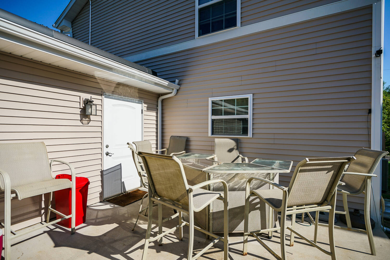 811 E. Behrends Peoria , IL 61603