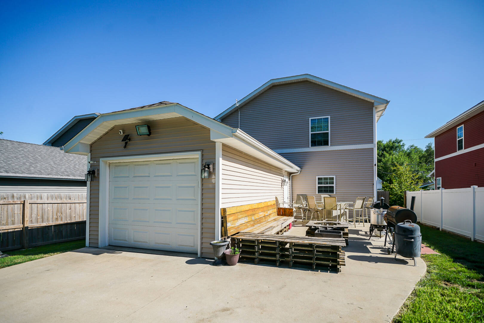 811 E. Behrends Peoria , IL 61603