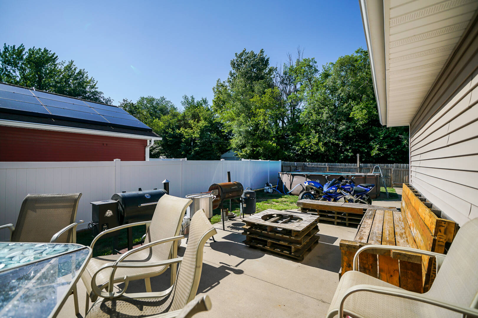 811 E. Behrends Peoria , IL 61603
