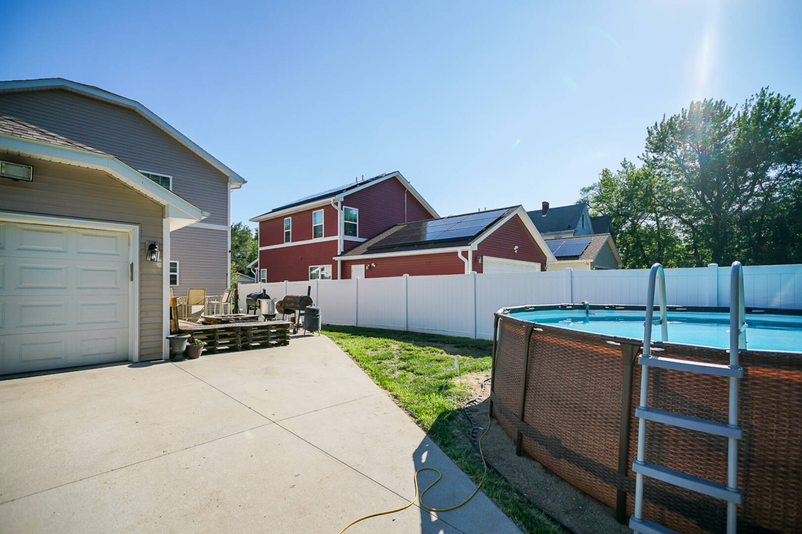 811 E. Behrends Peoria , IL 61603