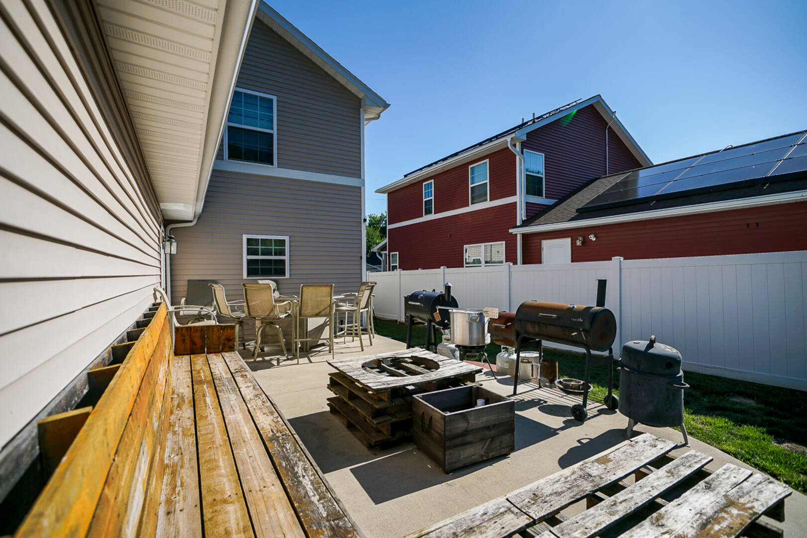 811 E. Behrends Peoria , IL 61603