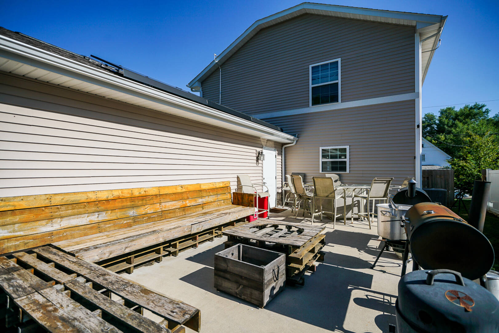 811 E. Behrends Peoria , IL 61603