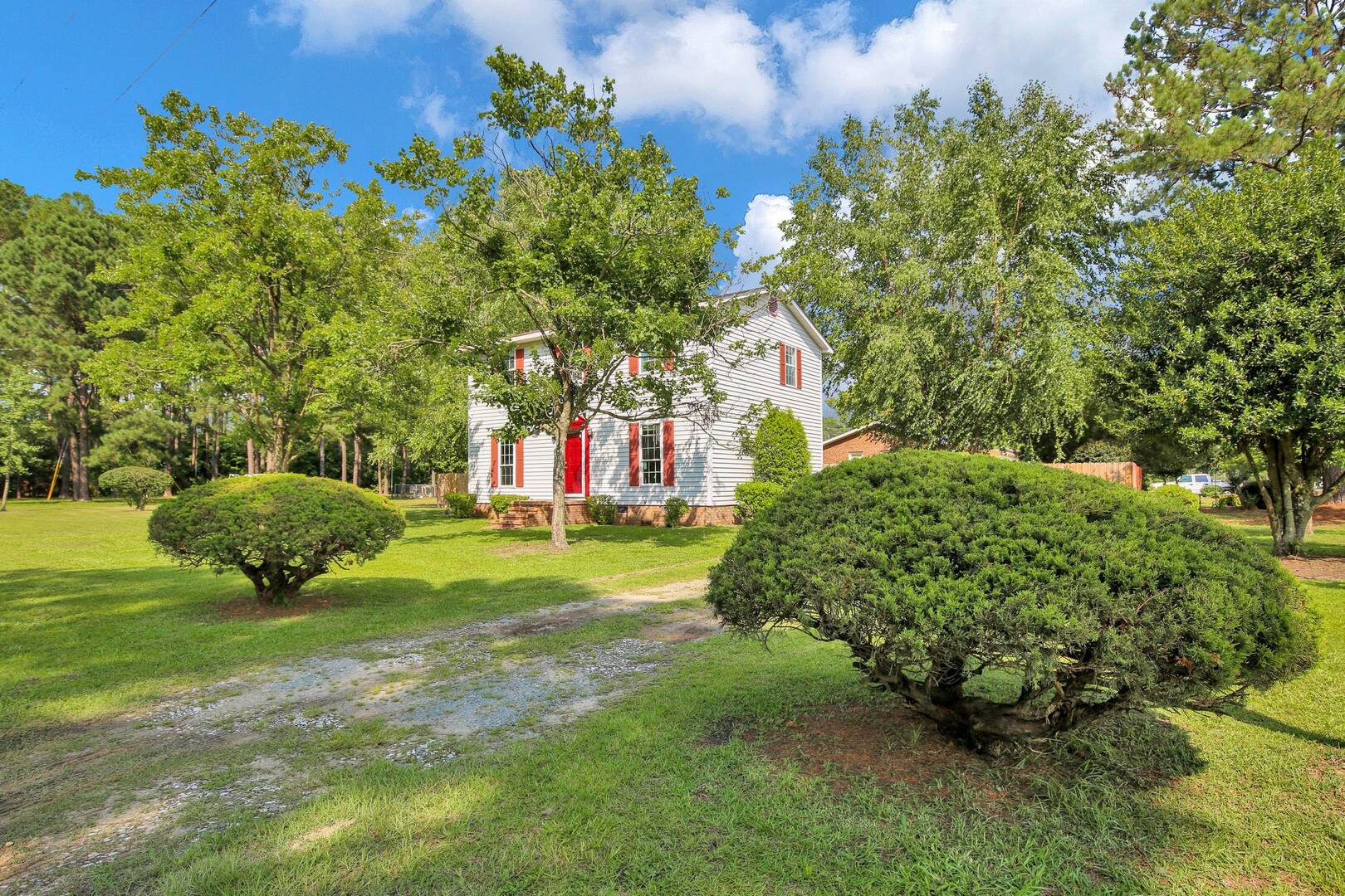 24 Christine Ln St.Pauls, NC 28384
