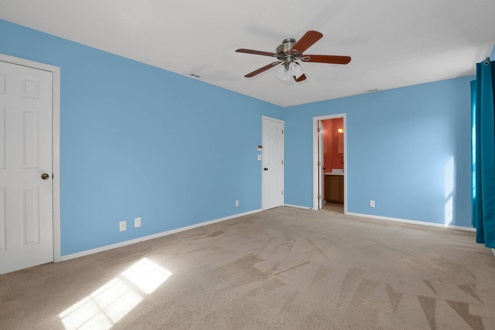 24 Christine Ln St.Pauls, NC 28384