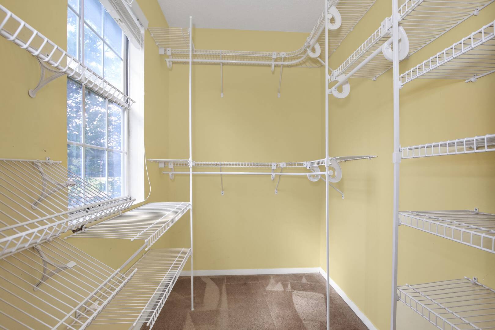 24 Christine Ln St.Pauls, NC 28384