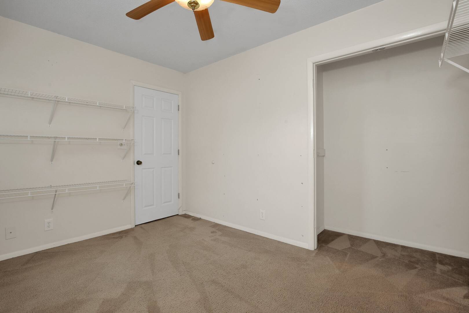 24 Christine Ln St.Pauls, NC 28384