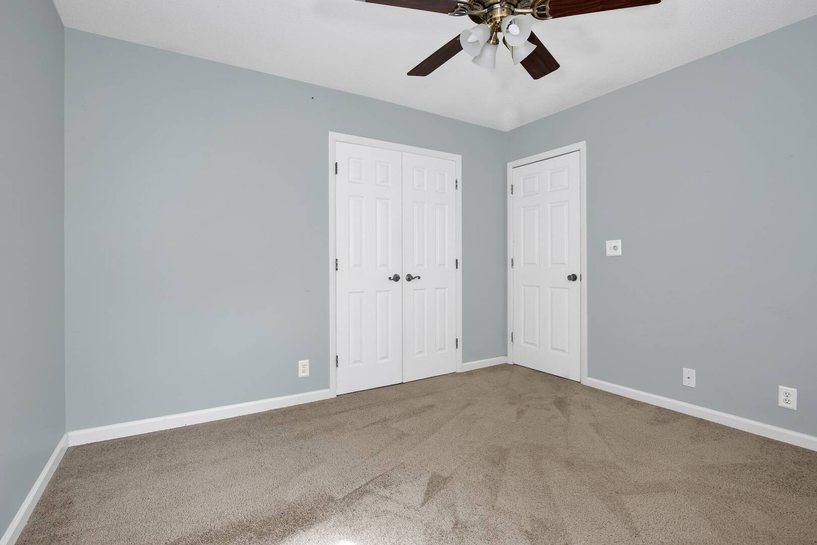 24 Christine Ln St.Pauls, NC 28384