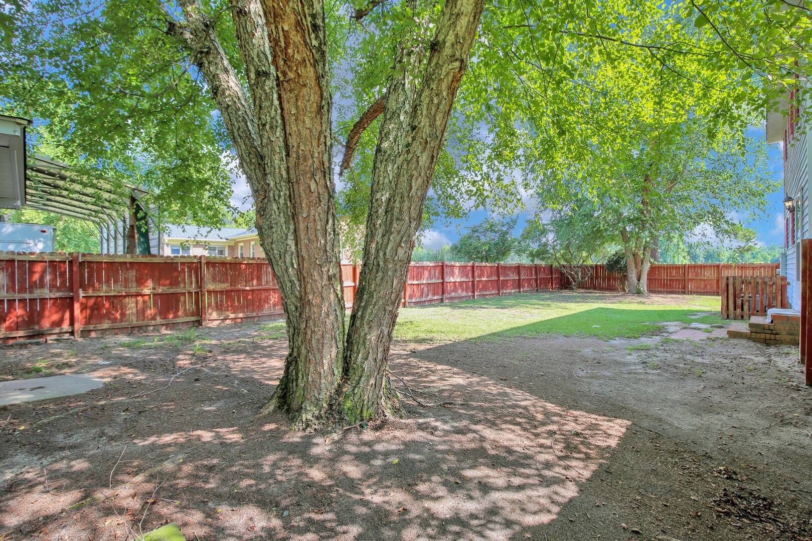 24 Christine Ln St.Pauls, NC 28384