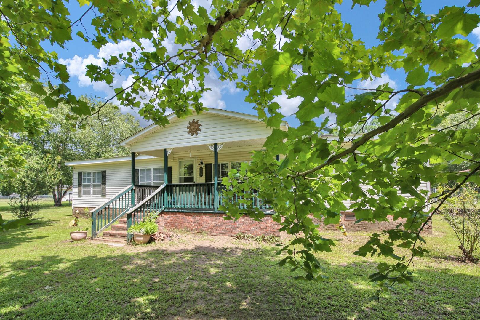 939 Brisson Rd Saint Pauls, NC 28384