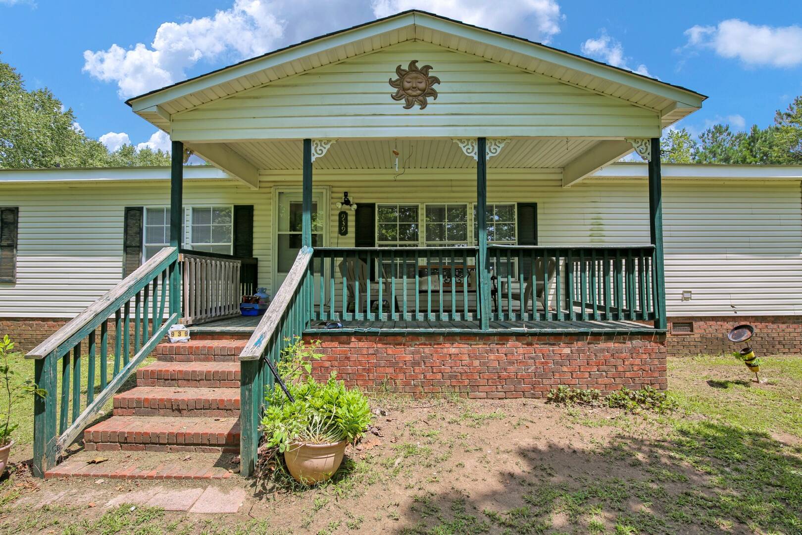 939 Brisson Rd Saint Pauls, NC 28384