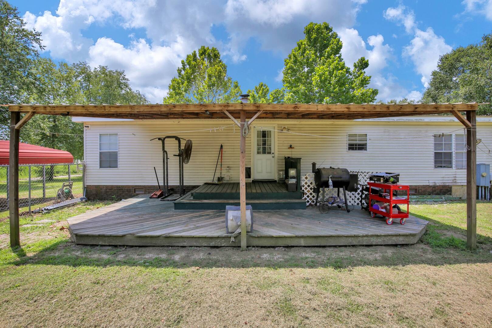 939 Brisson Rd Saint Pauls, NC 28384