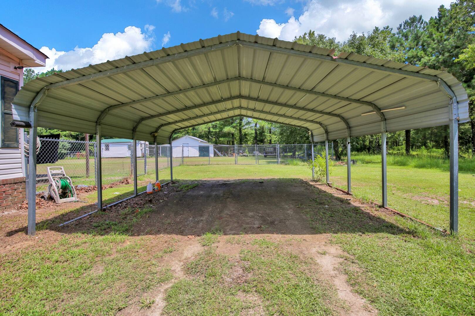 939 Brisson Rd Saint Pauls, NC 28384