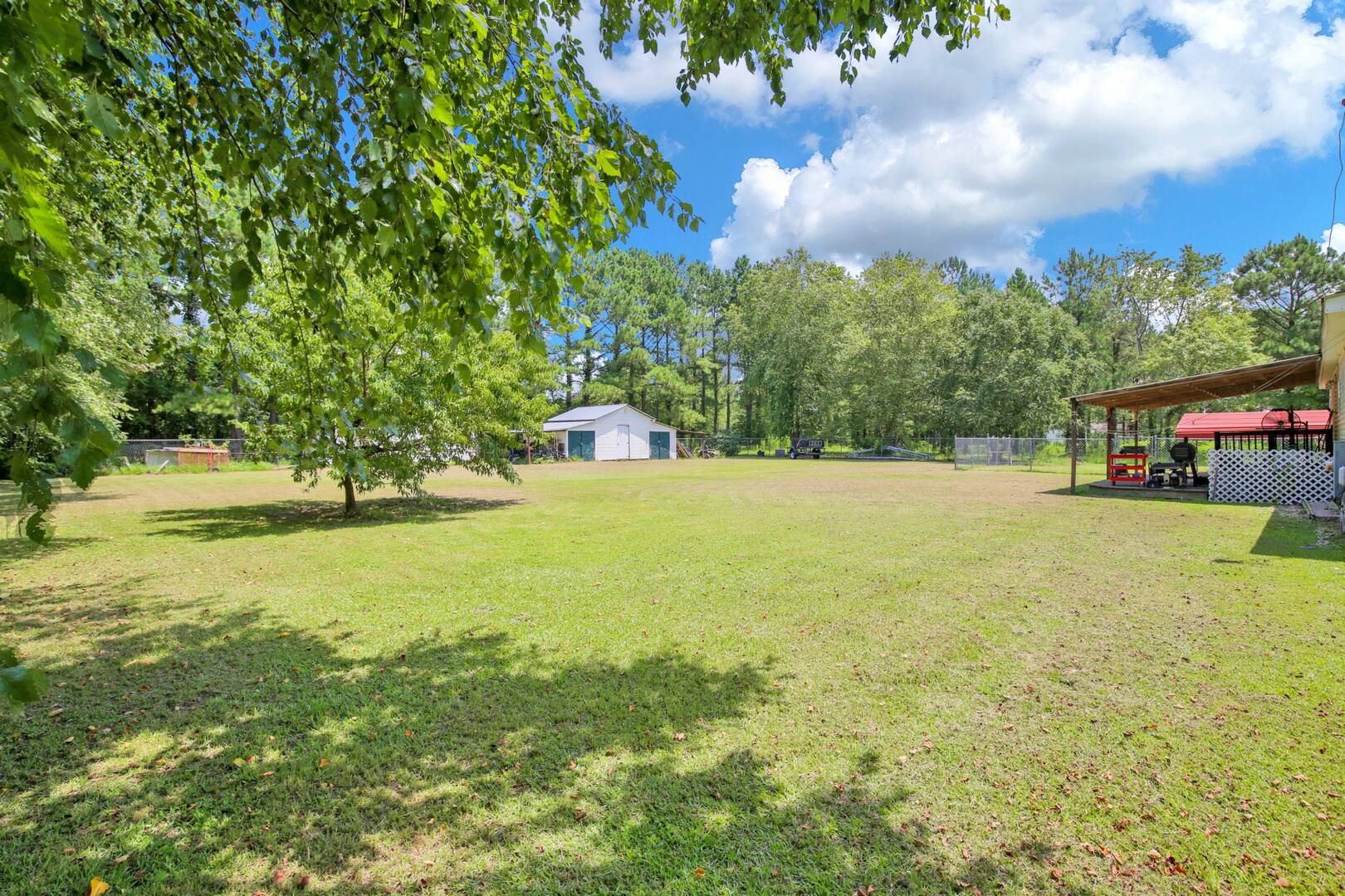 939 Brisson Rd Saint Pauls, NC 28384