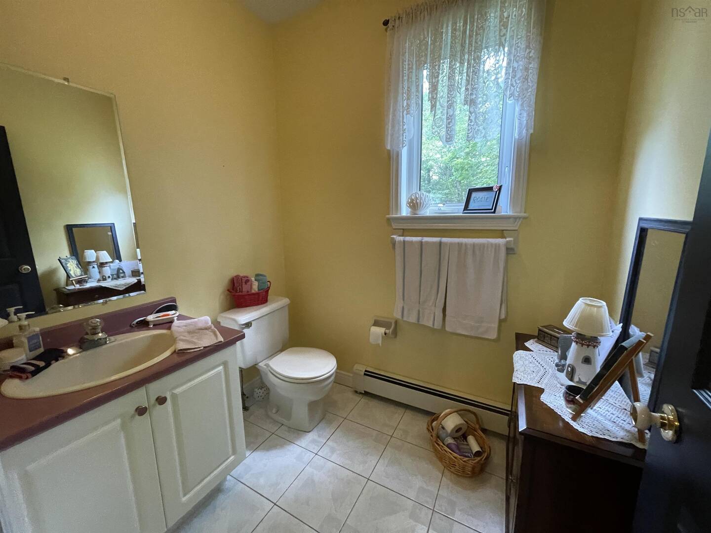 1 Hudson Dr Windsor Junction, NS B2T1A4