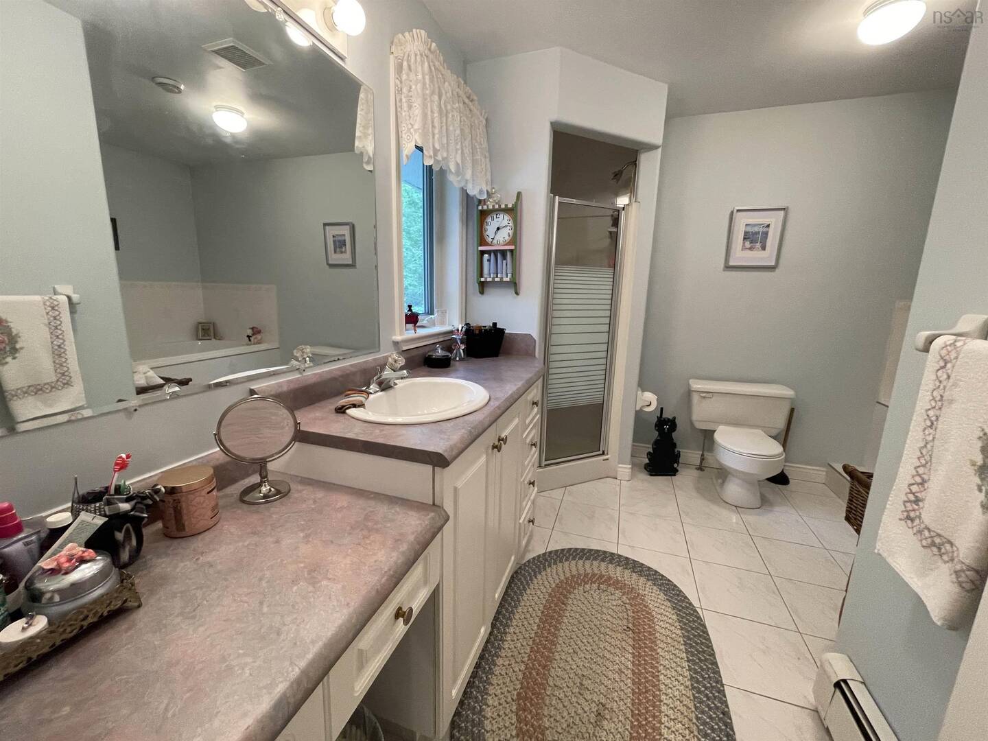 1 Hudson Dr Windsor Junction, NS B2T1A4
