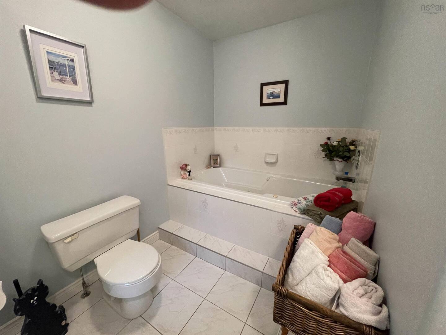 1 Hudson Dr Windsor Junction, NS B2T1A4