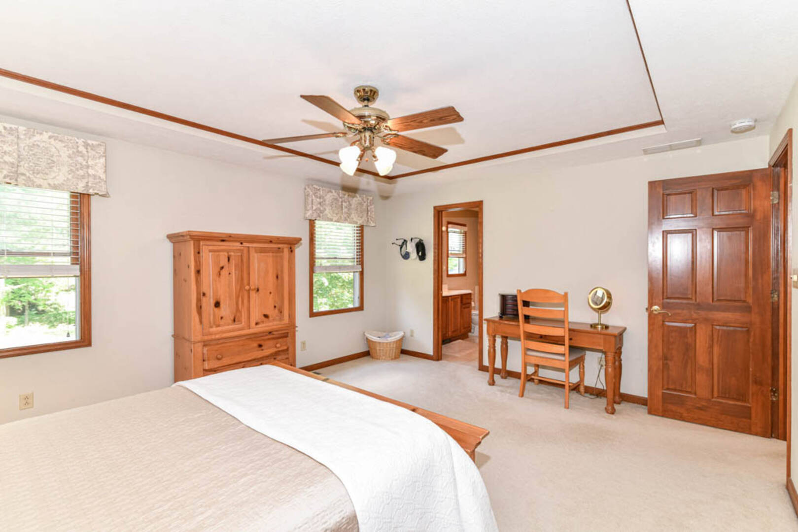 704 Countrywood Dr. Noblesville, IN 46060