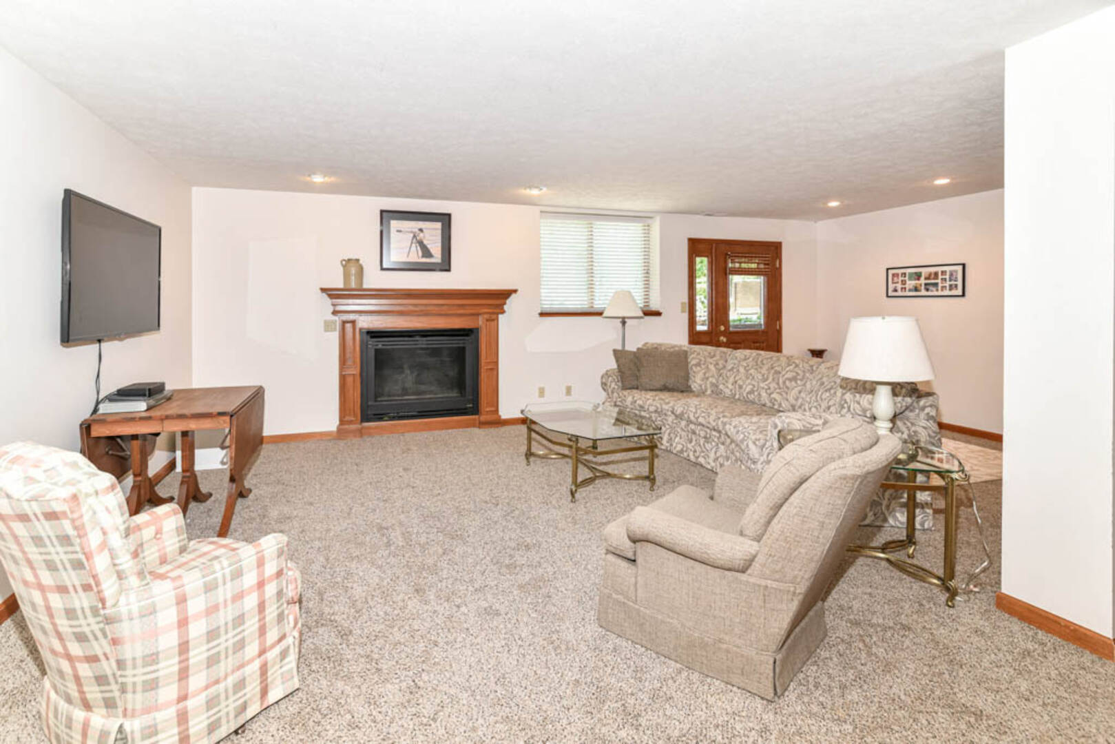 704 Countrywood Dr. Noblesville, IN 46060