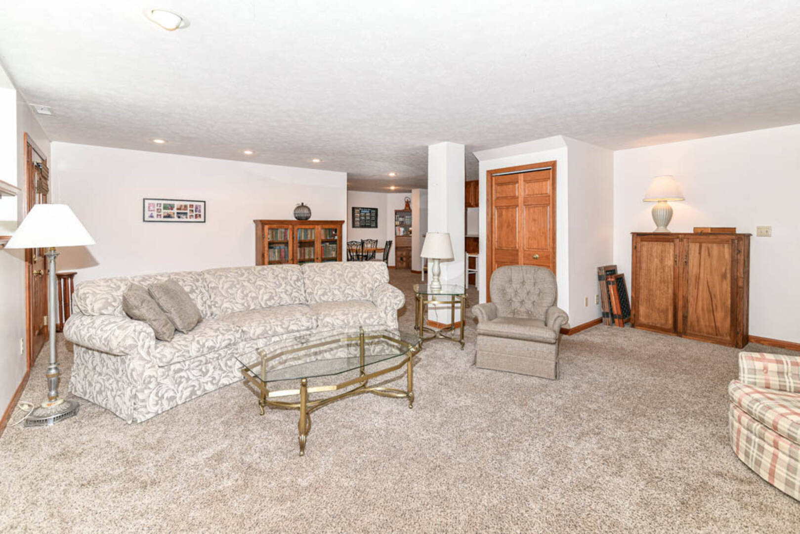 704 Countrywood Dr. Noblesville, IN 46060