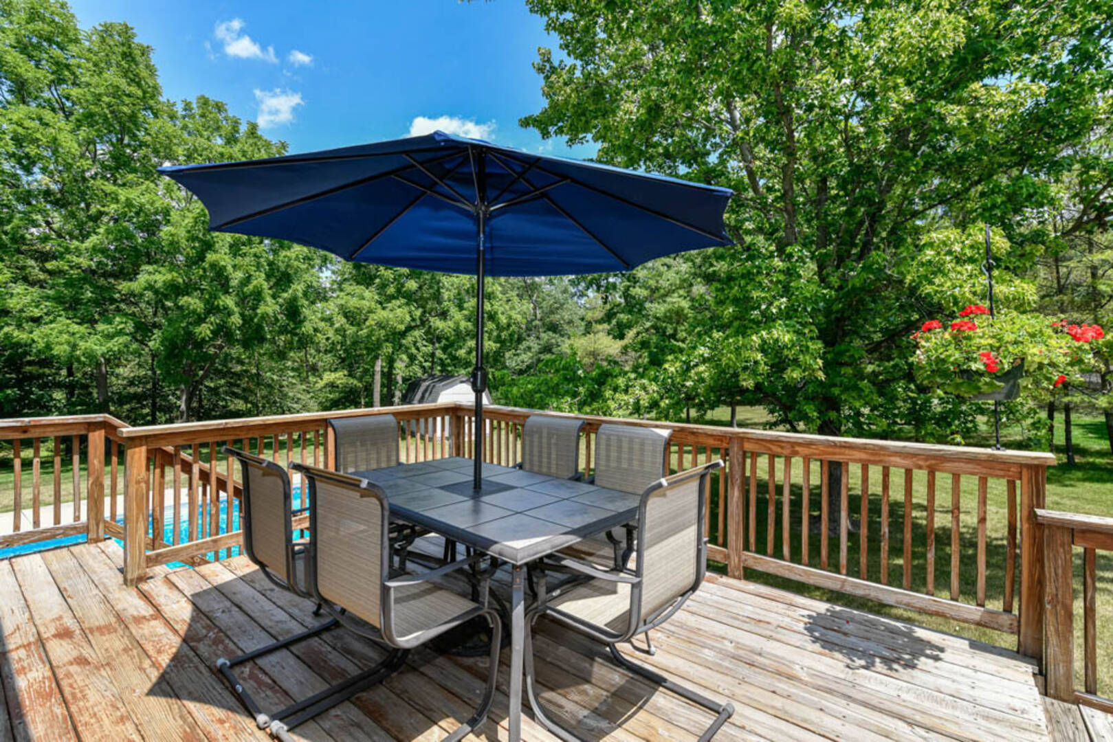704 Countrywood Dr. Noblesville, IN 46060