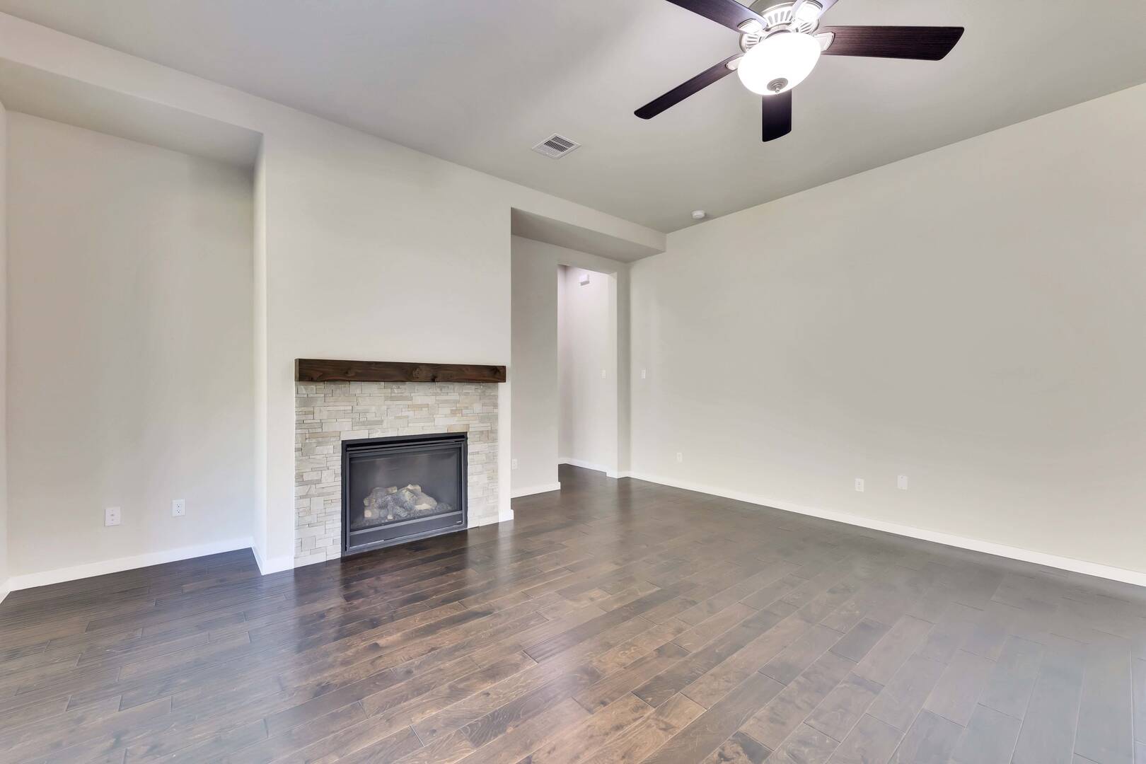 576 Dayridge Dr Dripping Springs, Texas 78620
