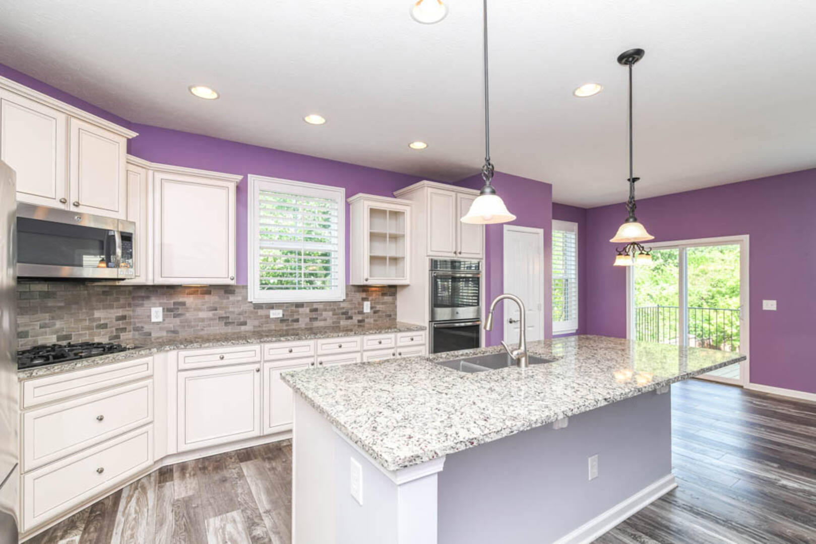 9452 Oakley Drive Indianapolis, IN 46260