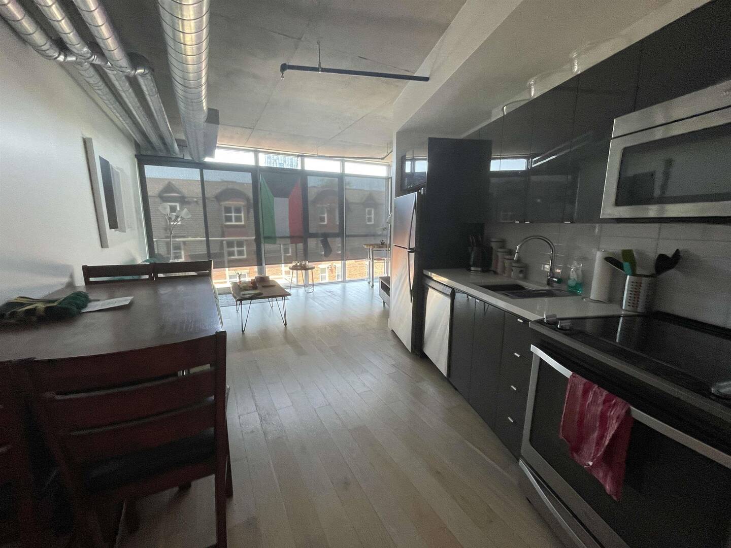 524 1065 Barrington St Halifax, NS B3H0B7