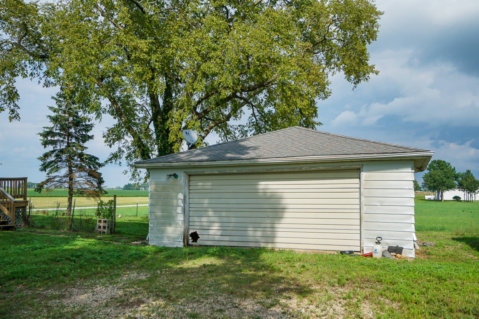 29985 CR 2300 N Forest City, IL 61532