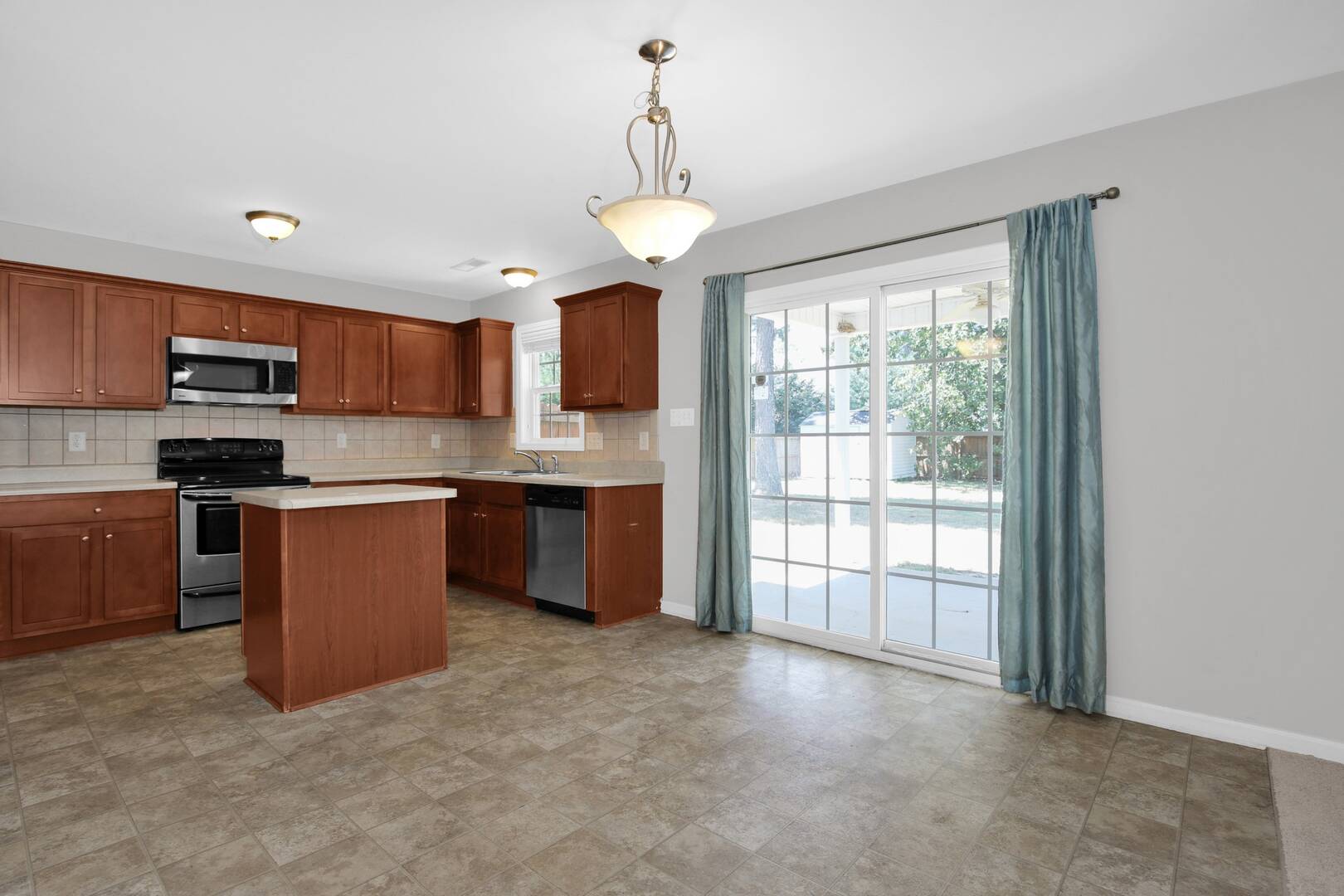 387 Basket Oak Dr  Bunnlevel, NC 28323