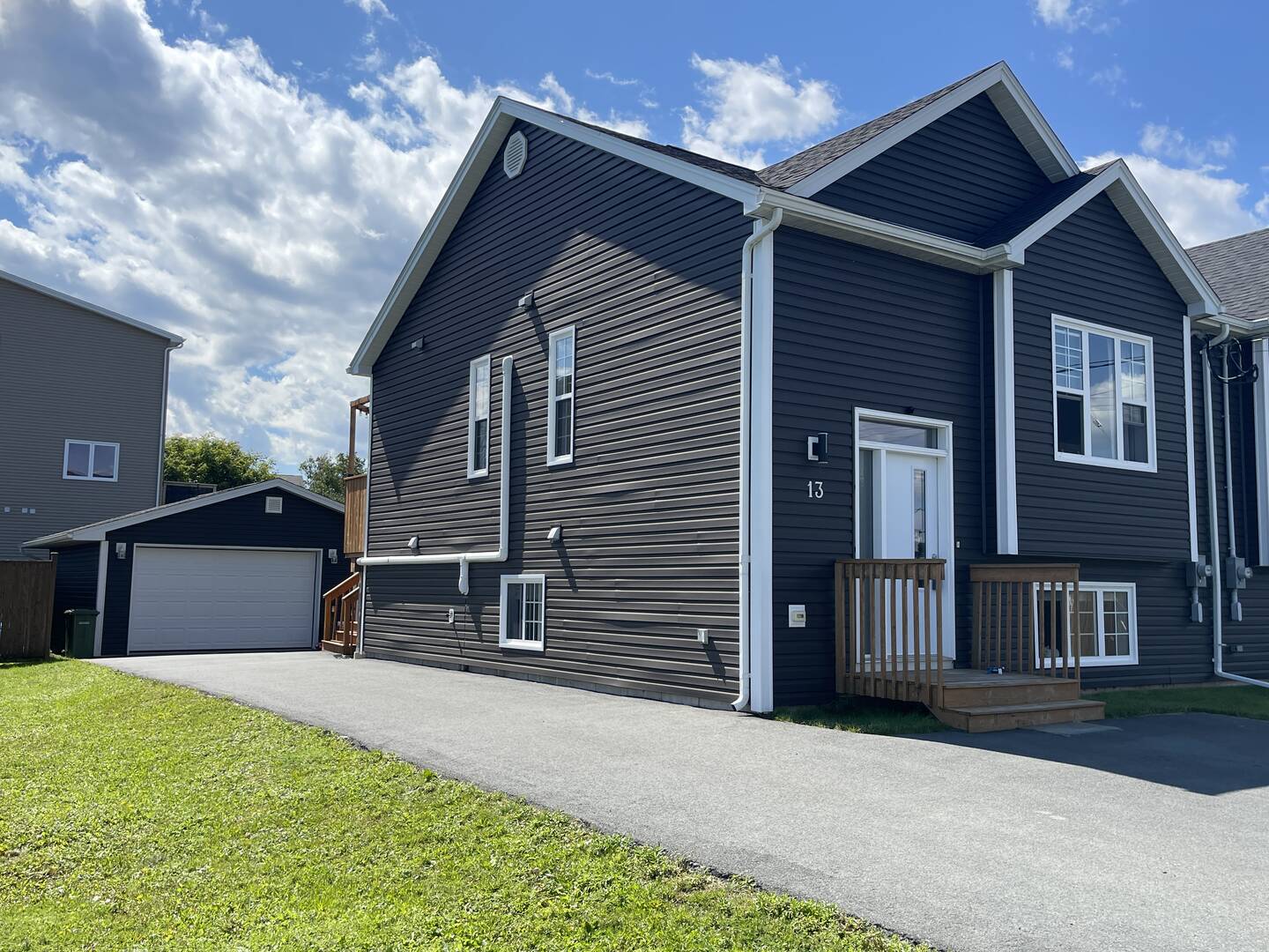 13 Midyat Ct Eastern Passage, NS B3G0E7
