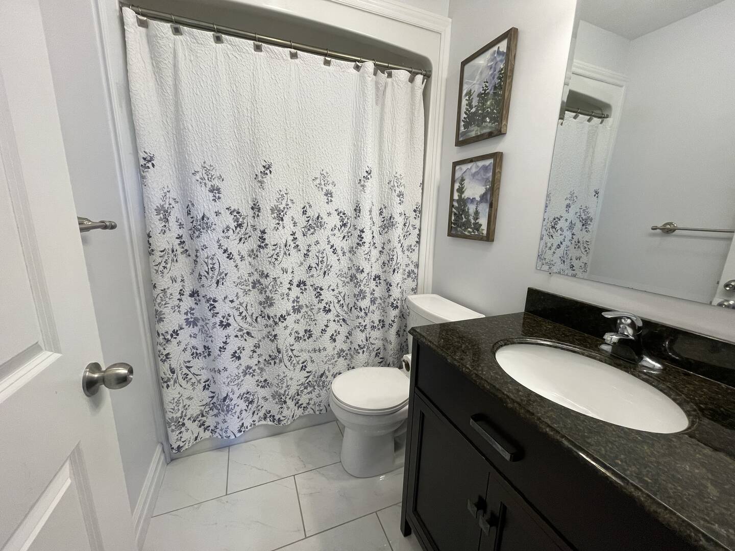 13 Midyat Ct Eastern Passage, NS B3G0E7