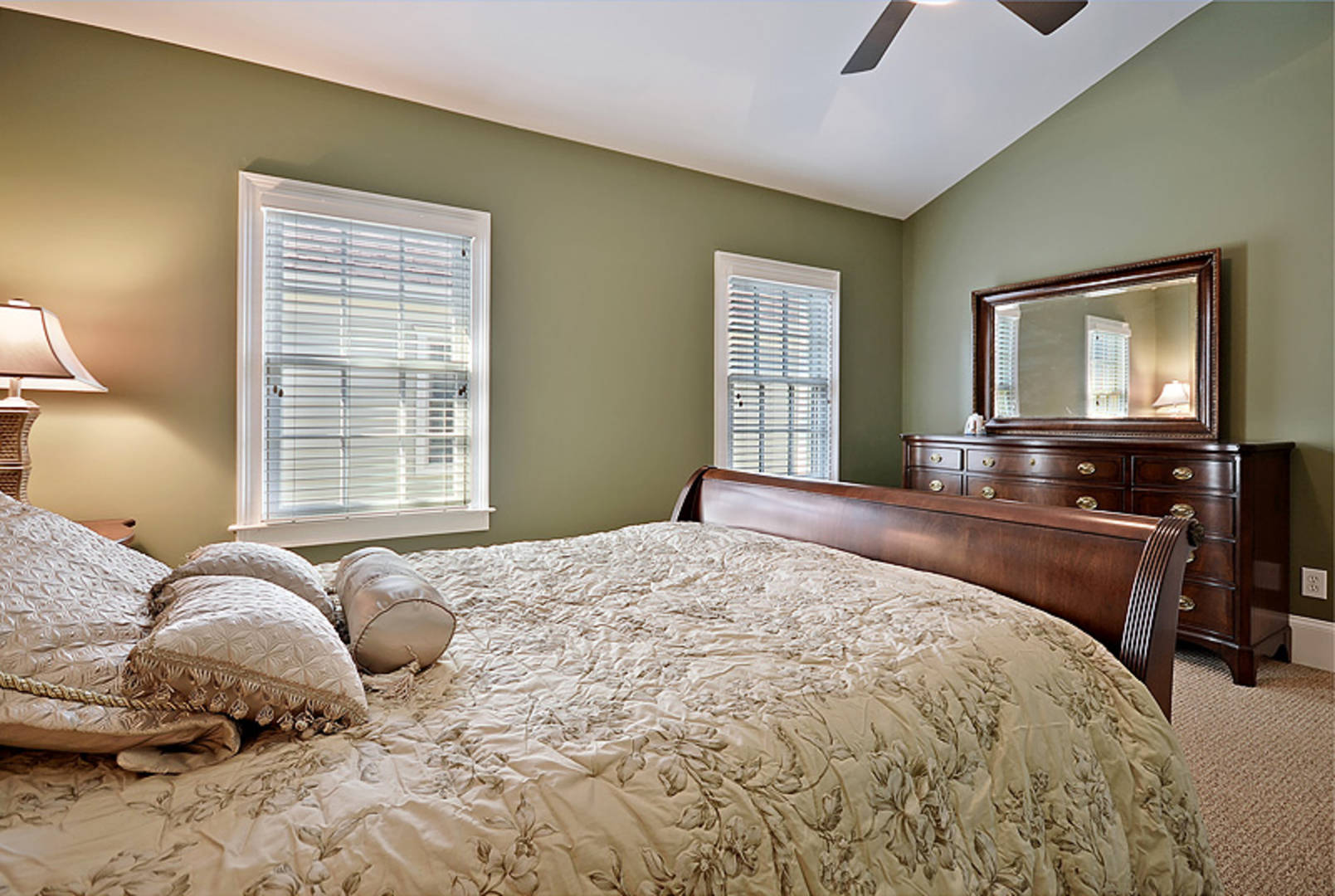 Brivity 25 Harleston Place Charleston, SC 29401 Virtual Tour