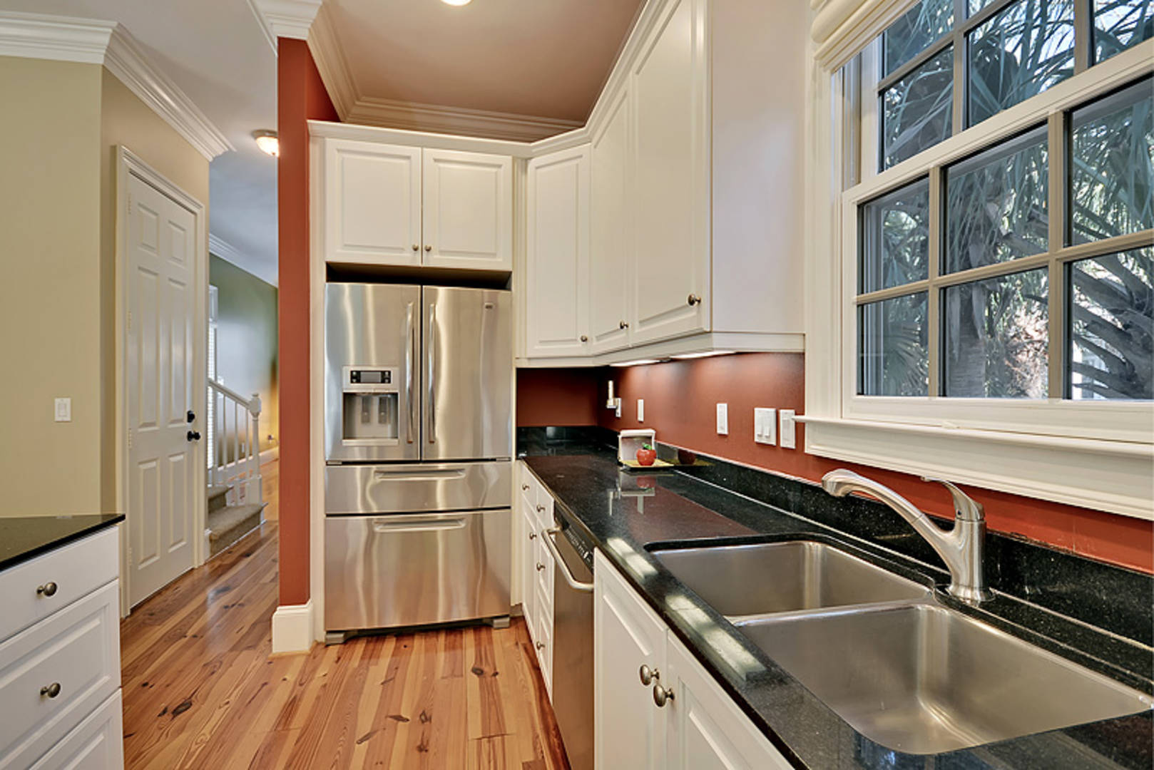 Brivity 25 Harleston Place Charleston, SC 29401 Virtual Tour