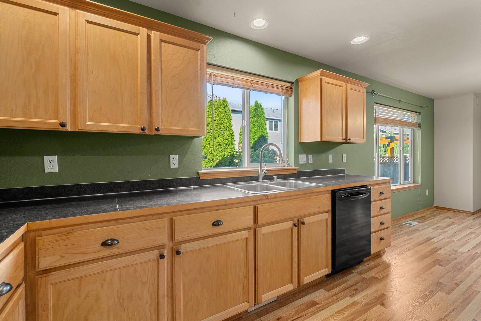 6941 Stone St SE Lacey, WA 98513