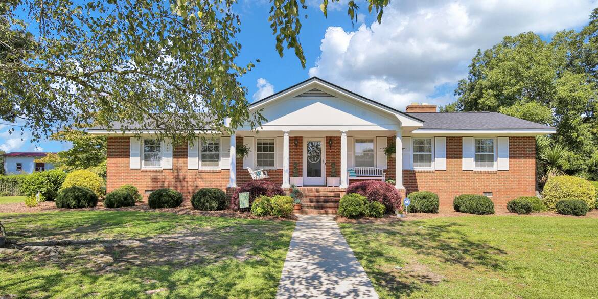 Brivity 812 W Britt St Saint Pauls, NC 28384