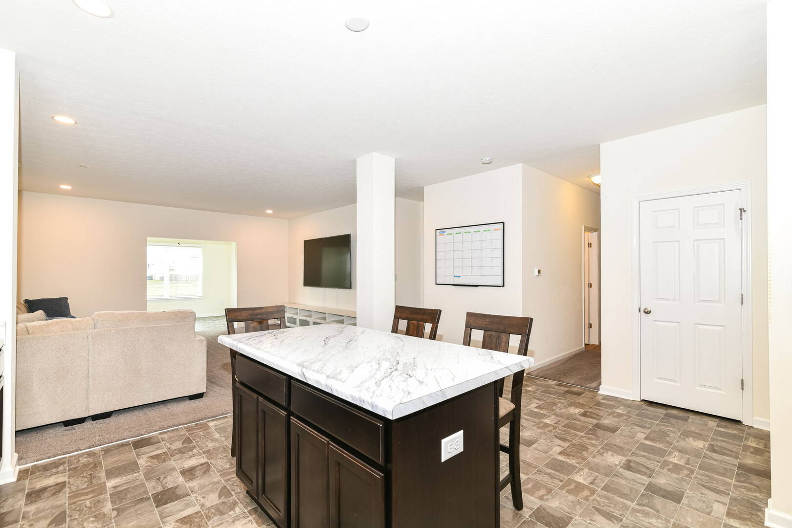 12110 Country Side Dr. Indianapolis, IN 46229