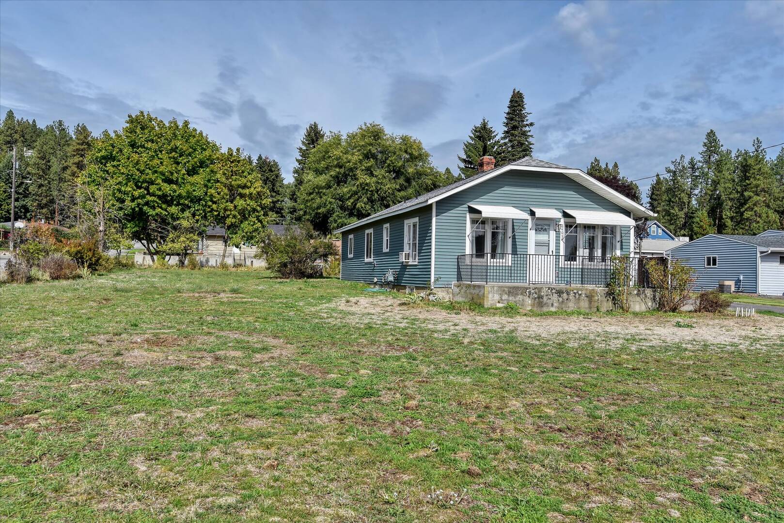 8405 E Upriver Dr Spokane, WA 99212