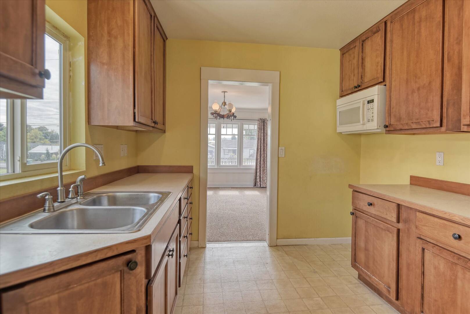 8405 E Upriver Dr Spokane, WA 99212