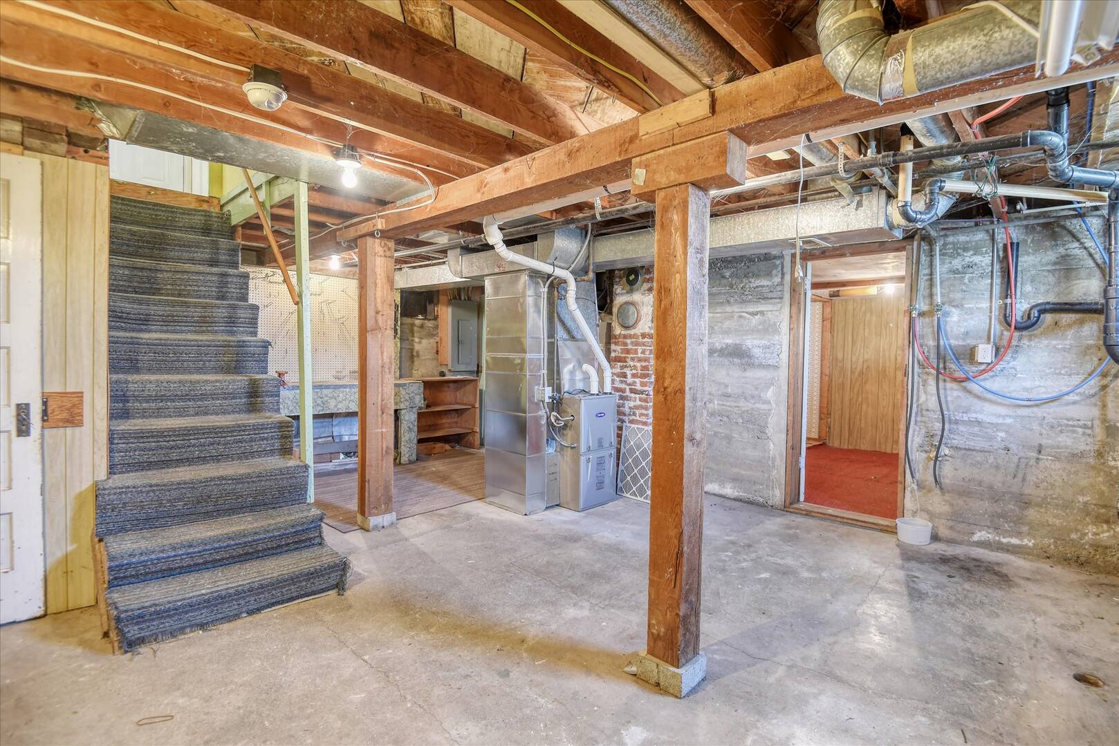 8405 E Upriver Dr Spokane, WA 99212