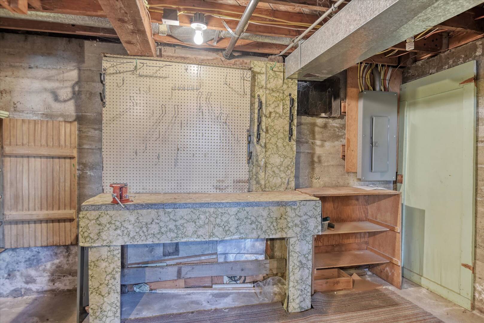 8405 E Upriver Dr Spokane, WA 99212
