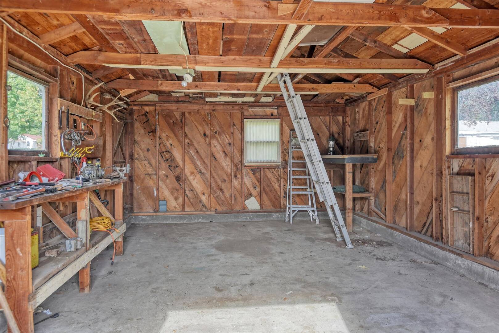 8405 E Upriver Dr Spokane, WA 99212