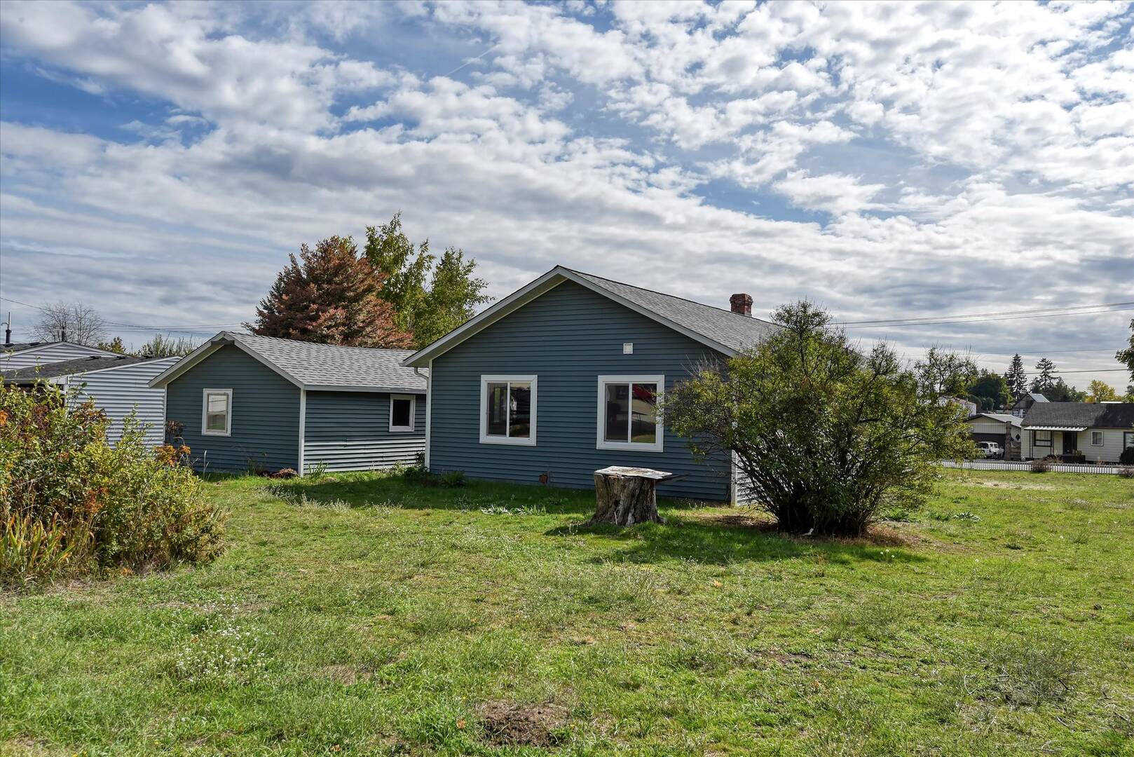 8405 E Upriver Dr Spokane, WA 99212