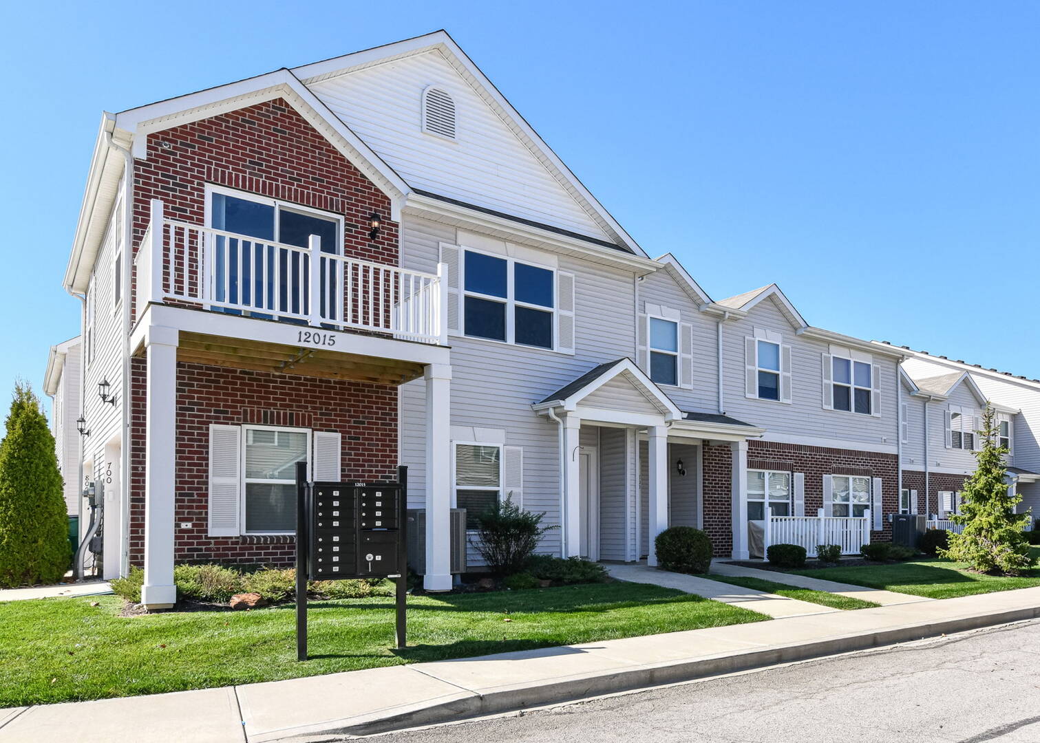 12015 Zircon Ln., #700 Fishers, IN 46038