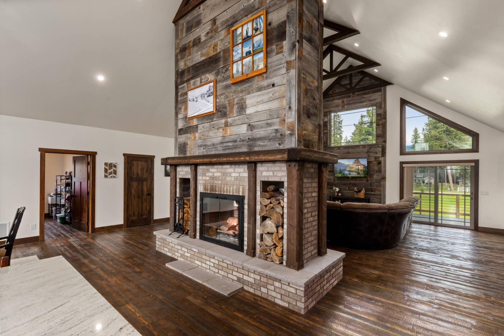 216 Jade Ln Kalispell, MT 59901