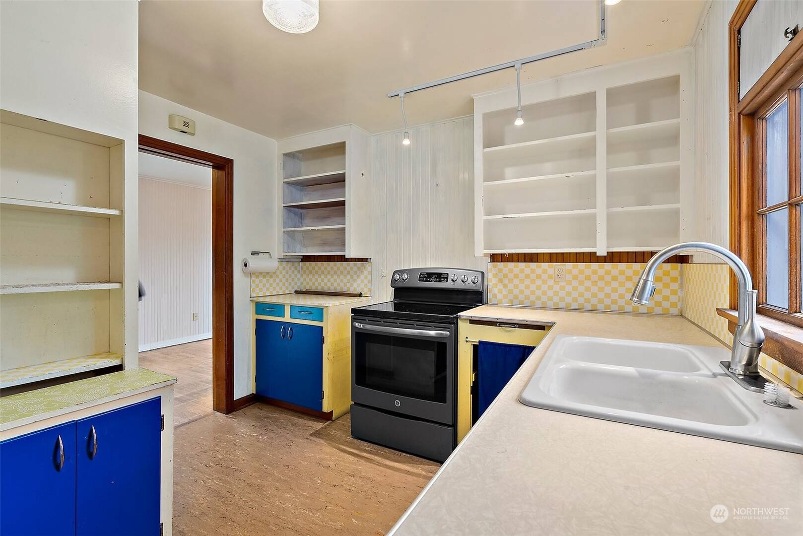 6713 S C St Tacoma, WA 98408