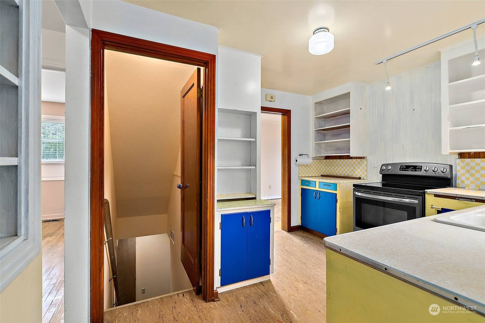 6713 S C St Tacoma, WA 98408