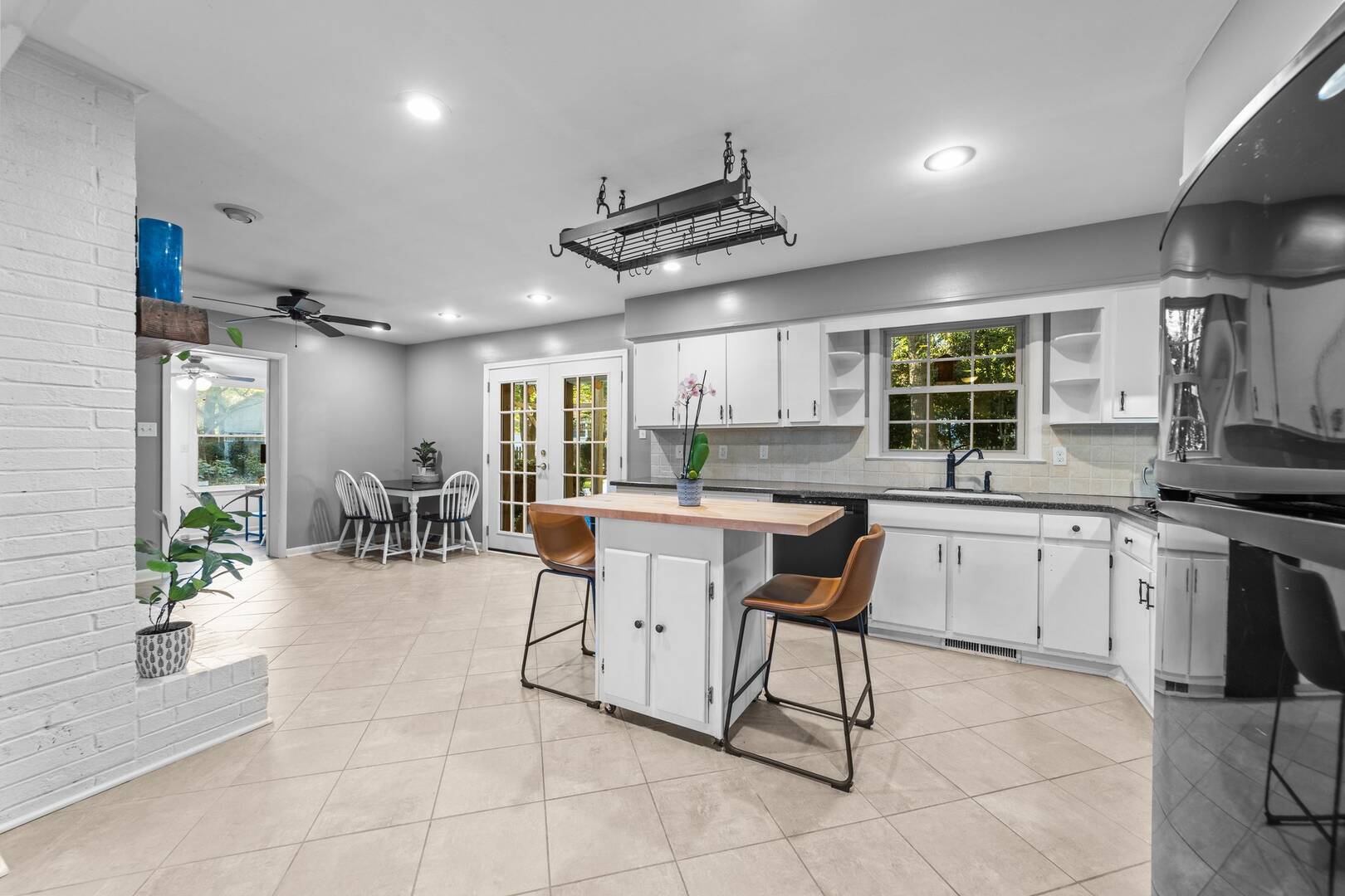 1503 Lafayette Court Greensboro, NC 27408